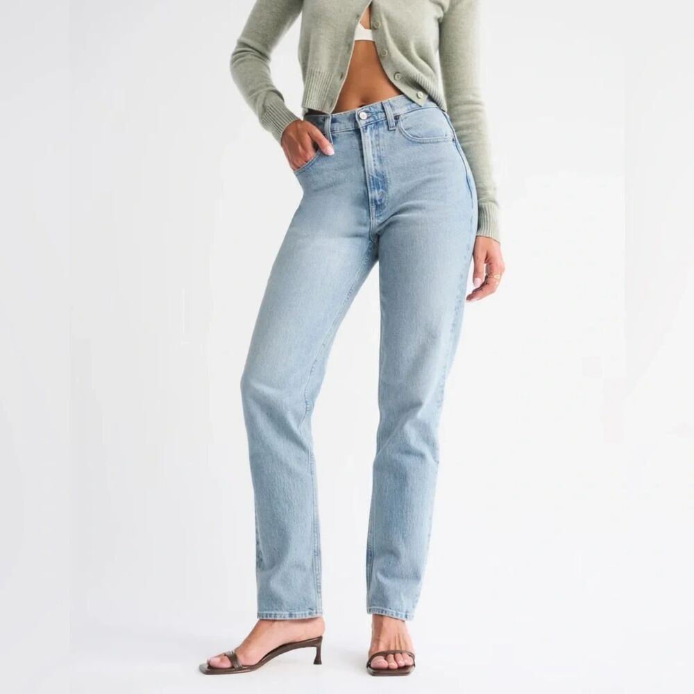 Abercrombie & Fitch Light Wash Straight Leg Jeans